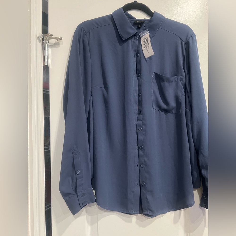 Torrid Lizzie Georgette button up long sleeve blouse size 0(12)